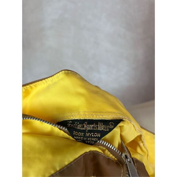 Vintage Mod Men’s Windbreaker Athletic Jacket - Picture 7 of 7